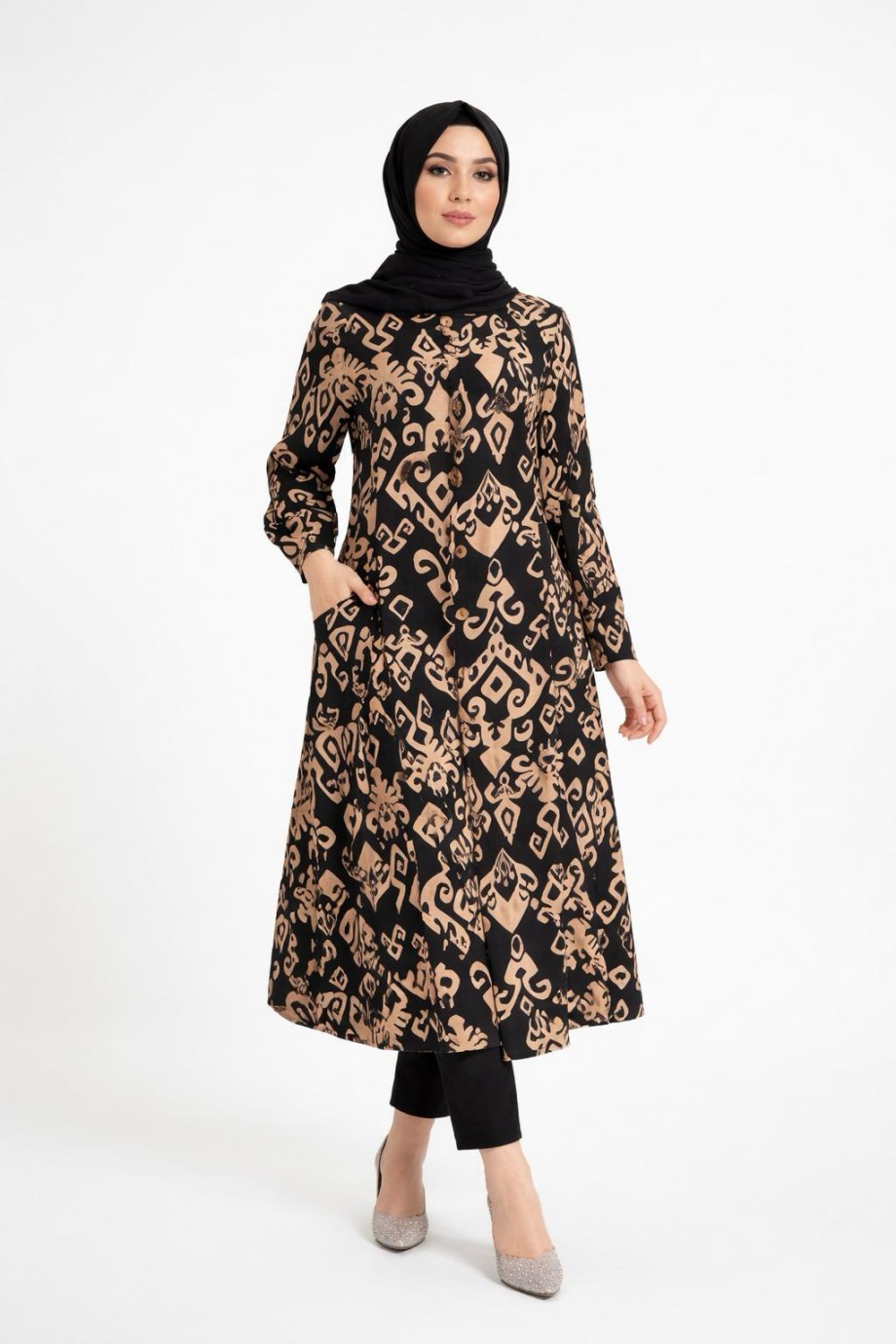 Boydan Düğmeli̇ Tuni̇k